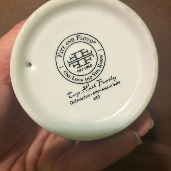 Fitz and Floyd Christmas travel tumblers - Picture 7 of 7